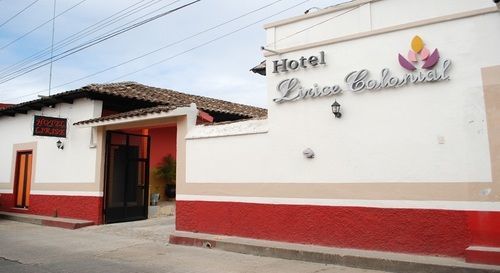 Hotel Lirice Colonial Комитан де Домингес Екстериор снимка
